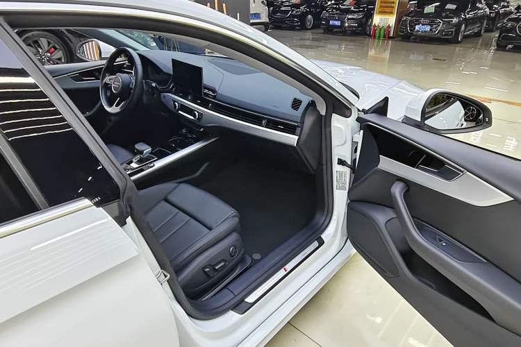 Used Audi A5 2022 Sportback 40 TFSI Fashionable and Dynamic Model Interior 10