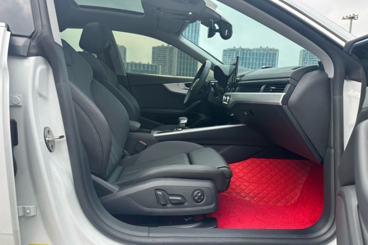 Used Audi A5 2022 Sportback 40 TFSI Fashionable and Dynamic Model Interior 15