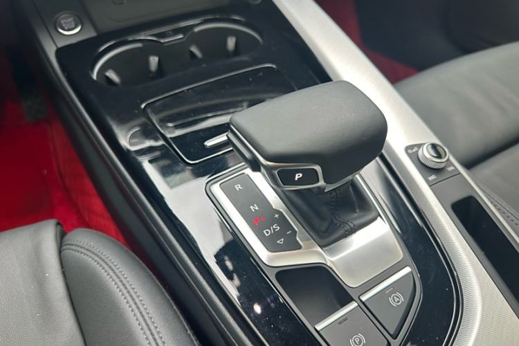Used Audi A5 2022 Sportback 40 TFSI Fashionable and Dynamic Model Interior 4