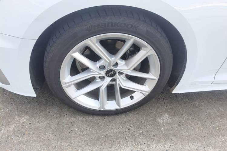 Used Audi A5 2022 Sportback 40 TFSI Fashionable and Dynamic Model Left Front Wheel Hub