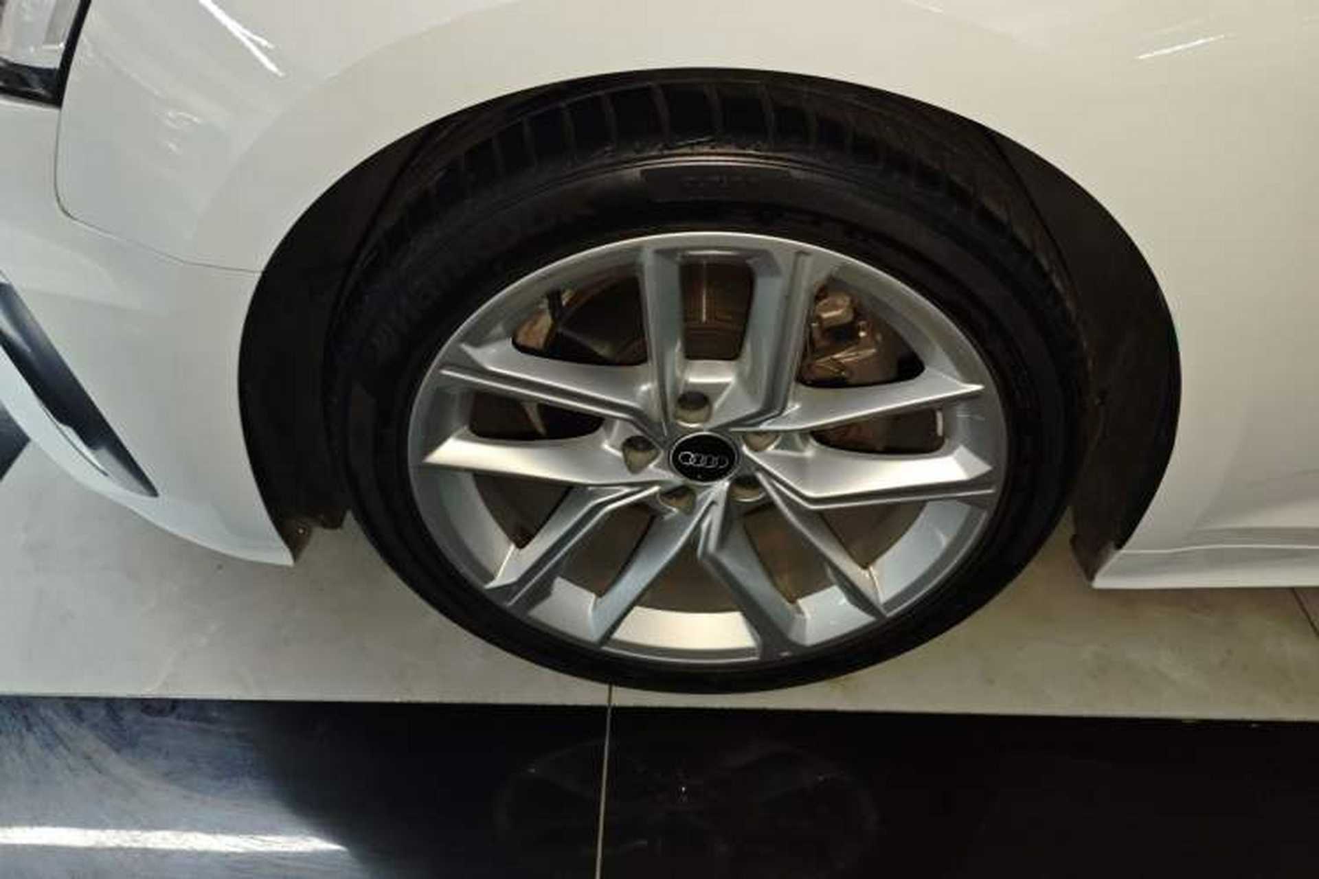 Used Audi A5 2022 Coupe 40 TFSI Fashion Dynamic Model Left Front Wheel Hub