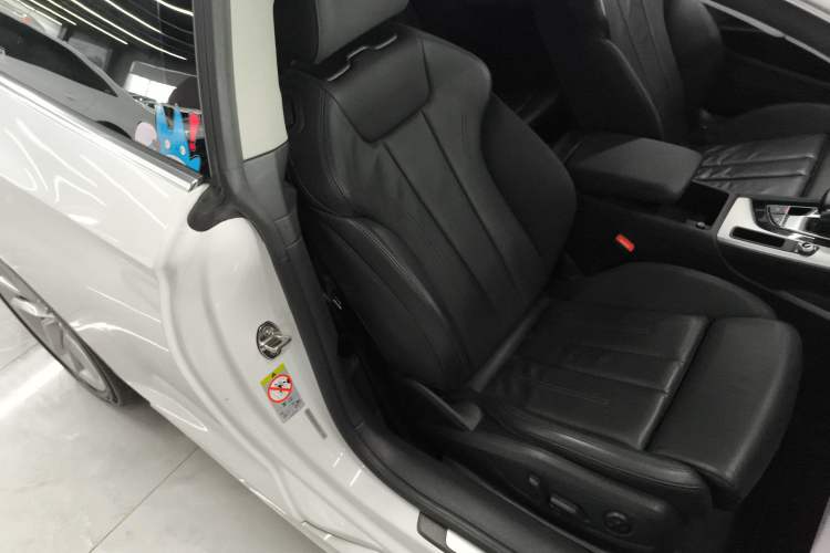 Used Audi A5 2022 Coupe 40 TFSI Fashion Dynamic Model Right Front Seat