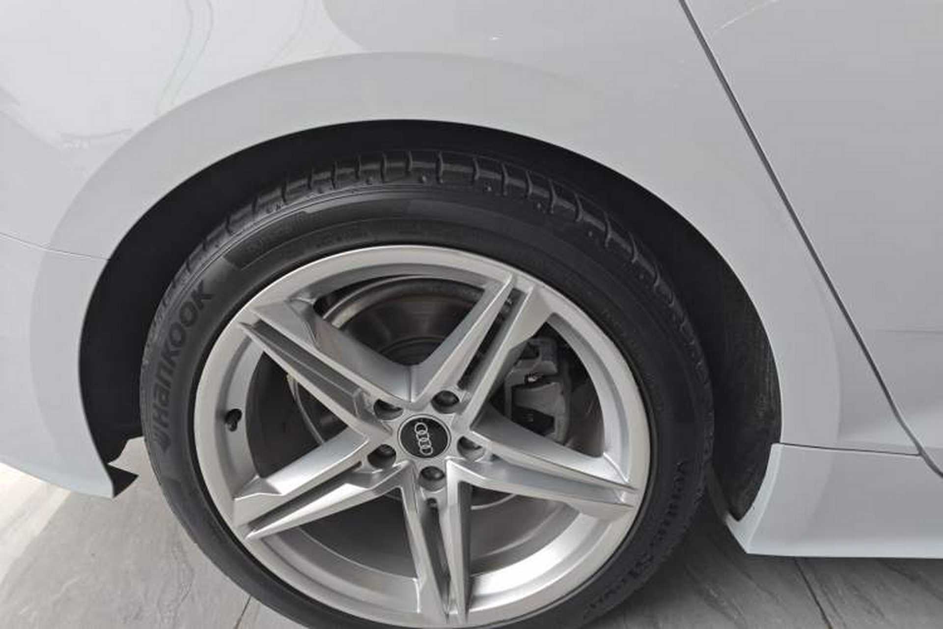 Used Audi A5 2022 Sportback 40 TFSI Stylish and Elegant Model Right Rear Wheel Hub