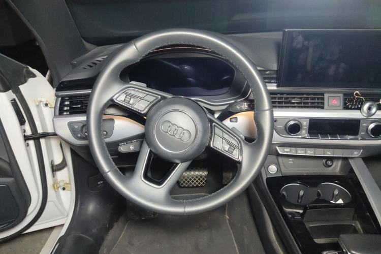 Used Audi A5 2022 Cabriolet 40 TFSI Fashion Dynamic Model Steering Wheel