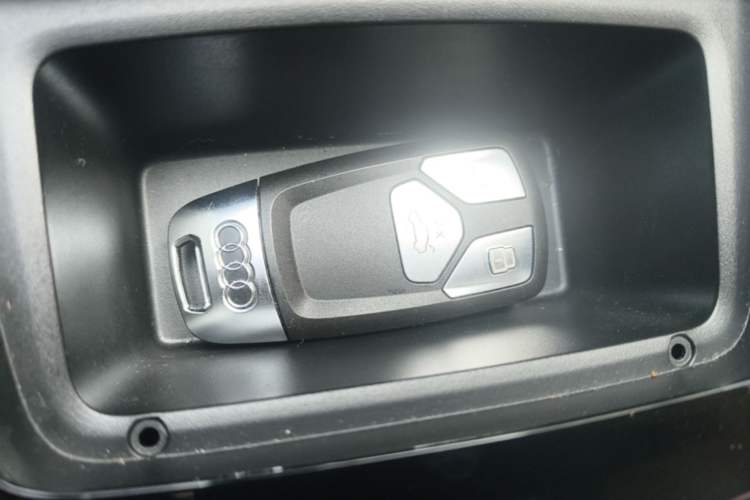 Used Audi A5 2022 Sportback 40 TFSI Fashionable and Dynamic Model Vehicle Key