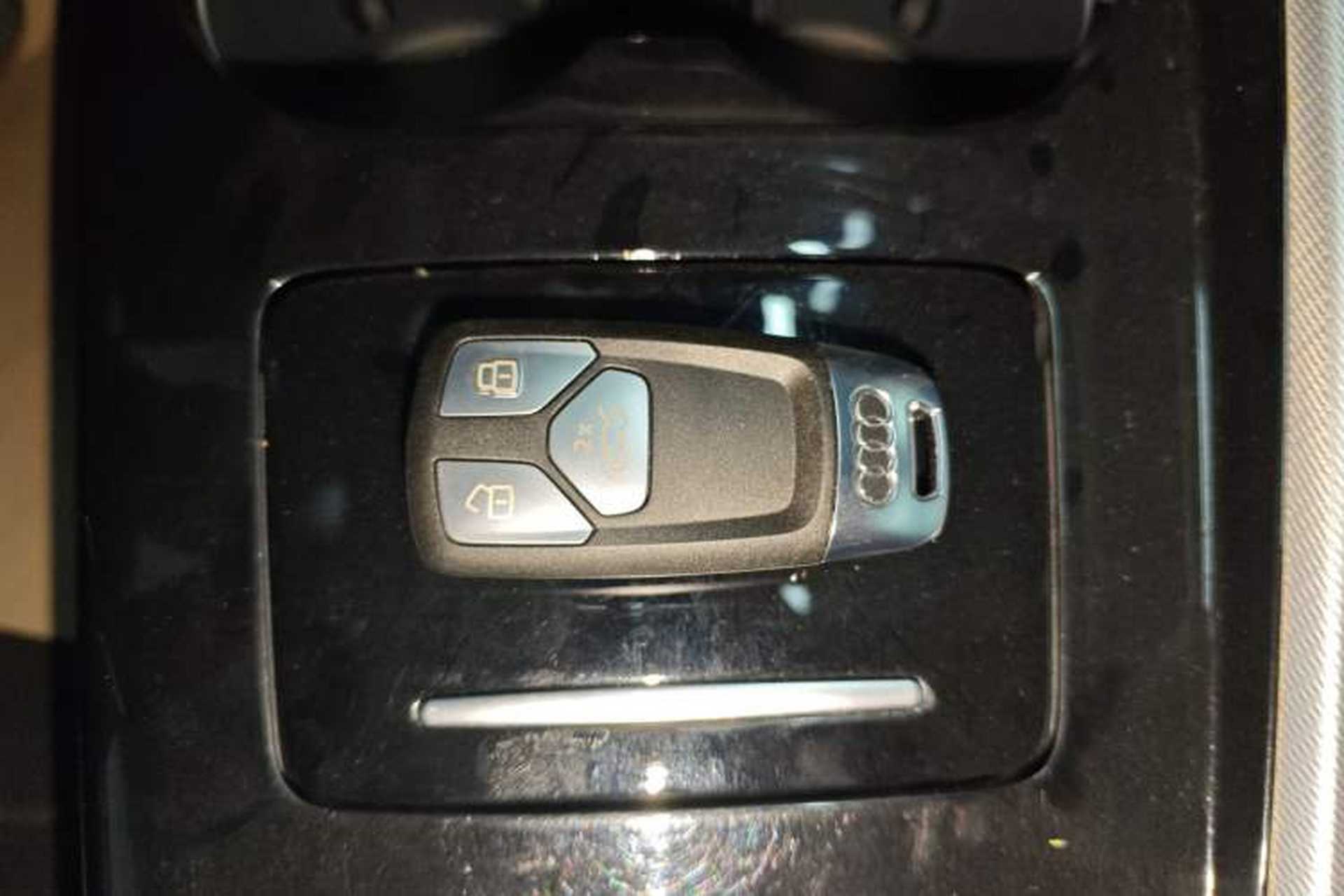 Used Audi A5 2022 Coupe 40 TFSI Fashion Dynamic Model Vehicle Key