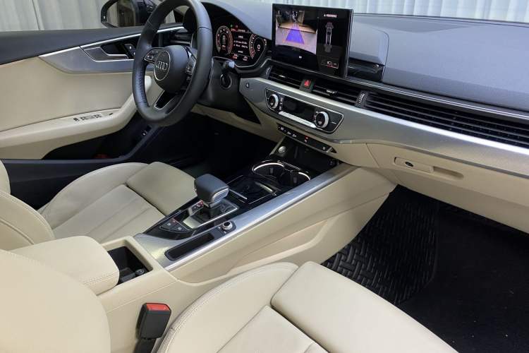 Used Audi A5 2023 Sportback 40 TFSI Fashionable and Dynamic Model Interior 6