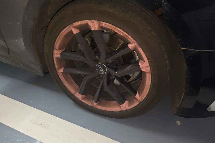 Used Audi A5 2023 Coupe 40 TFSI Fashionable and Dynamic Model Right Front Wheel Hub