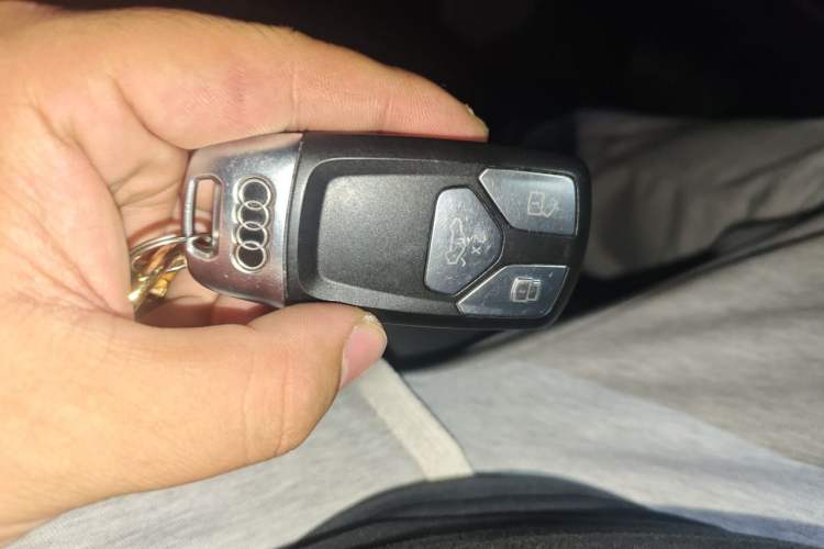 Used Audi A5 2023 Coupe 40 TFSI Fashionable and Dynamic Model Vehicle Key