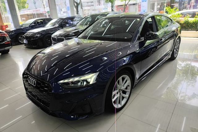 Audi A5 2023 Sportback 40 TFSI Fashionable and Dynamic Model de segunda mano