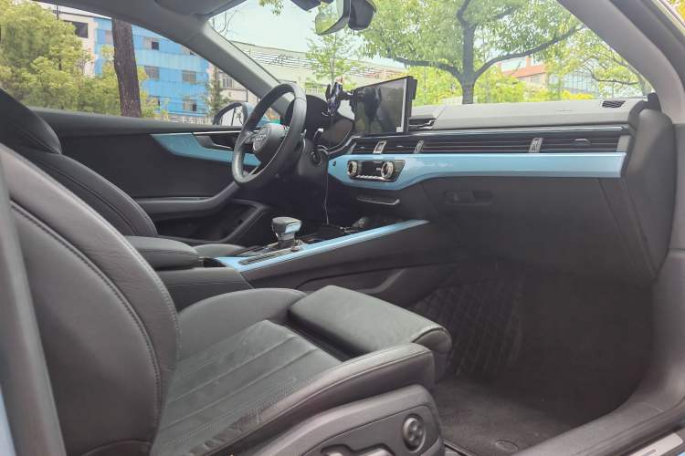 Used Audi A5 2023 Coupe 40 TFSI Fashionable and Dynamic Model Interior 4