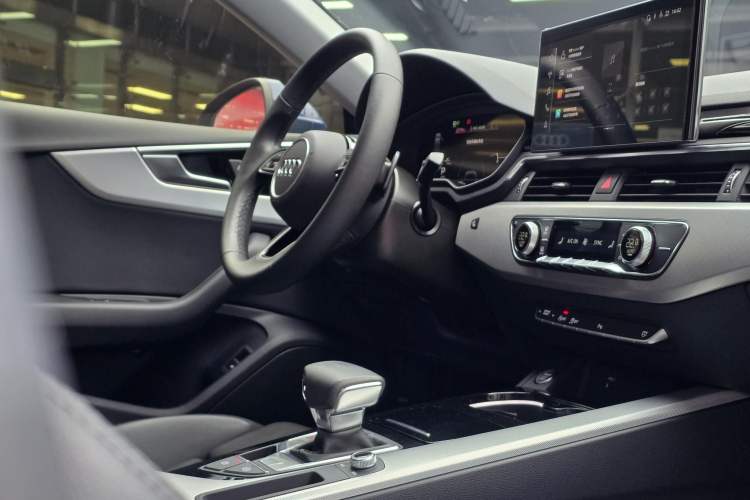 Used Audi A5 2023 Sportback 40 TFSI Fashionable and Dynamic Model Interior 5