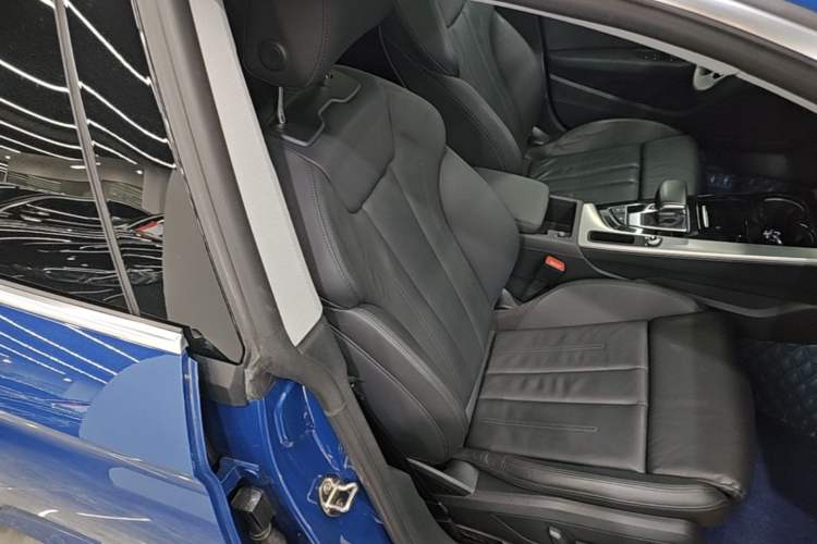 Used Audi A5 2023 Sportback 40 TFSI Fashionable and Dynamic Model Right Front Seat