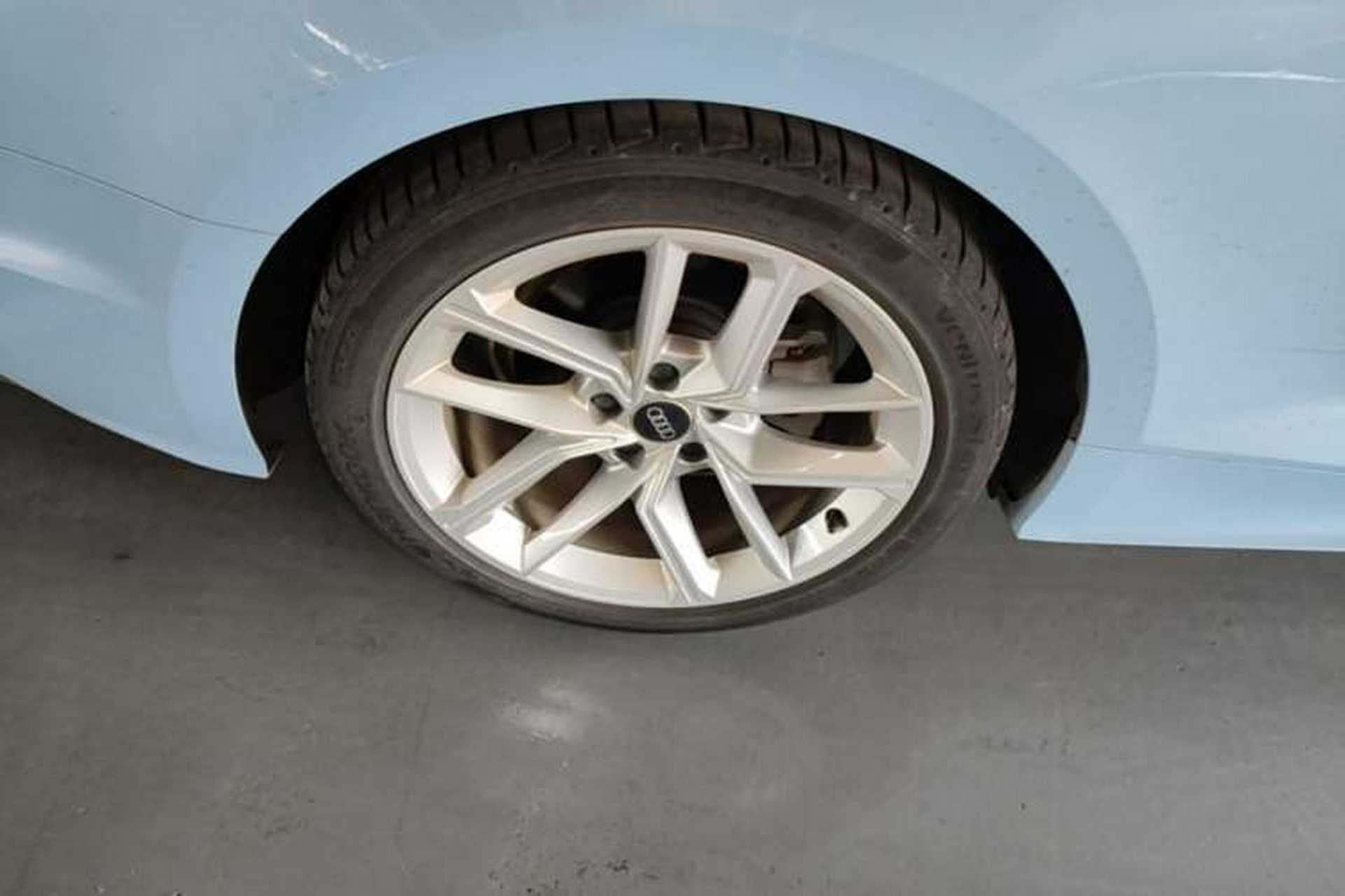 Used Audi A5 2023 Coupe 40 TFSI Fashionable and Dynamic Model Right Rear Wheel Hub