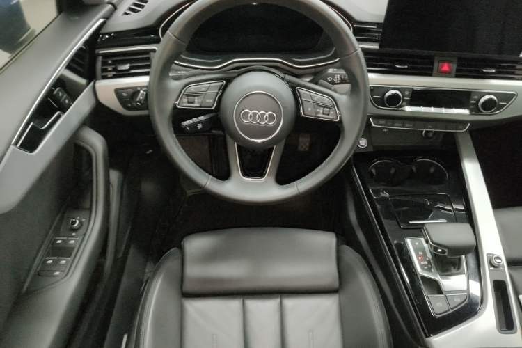 Used Audi A5 2023 Sportback 40 TFSI Fashionable and Dynamic Model Steering Wheel