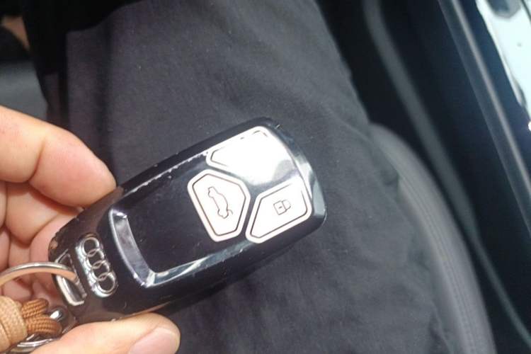 Used Audi A5 2023 Coupe 40 TFSI Fashionable and Dynamic Model Vehicle Key