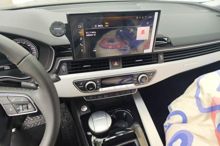 Used Audi A5 2023 Sportback 40 TFSI quattro Luxury Dynamic Edition Audio And AC Panel