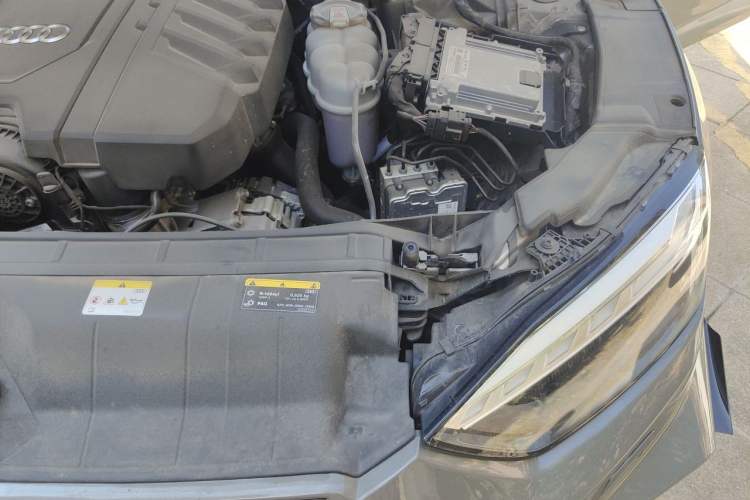Used Audi A5 2023 Sportback 40 TFSI Fashionable and Dynamic Model Engine Bay Left