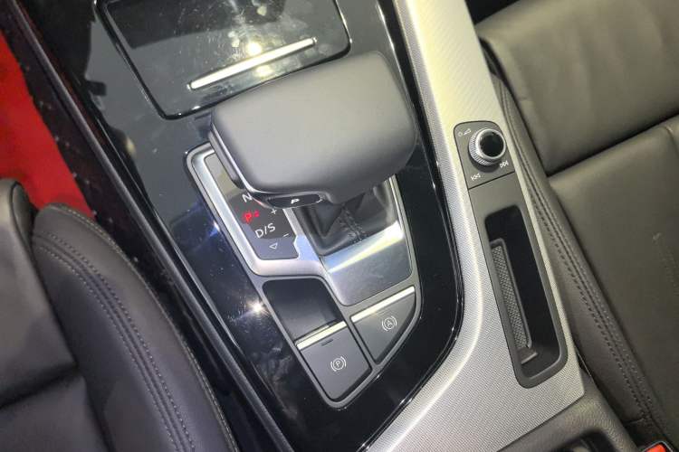 Used Audi A5 2023 Sportback 40 TFSI Fashionable and Dynamic Model Gear Lever