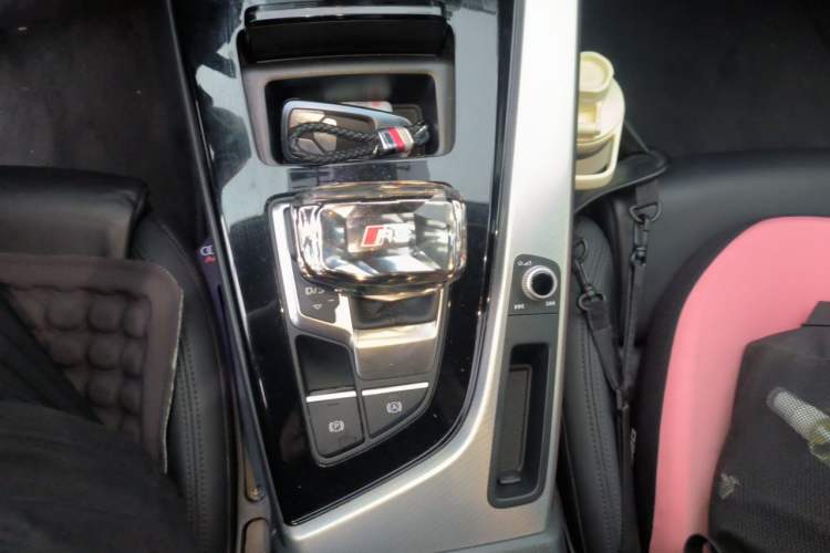 Used Audi A5 2023 Sportback 40 TFSI Fashionable and Dynamic Model Gear Lever
