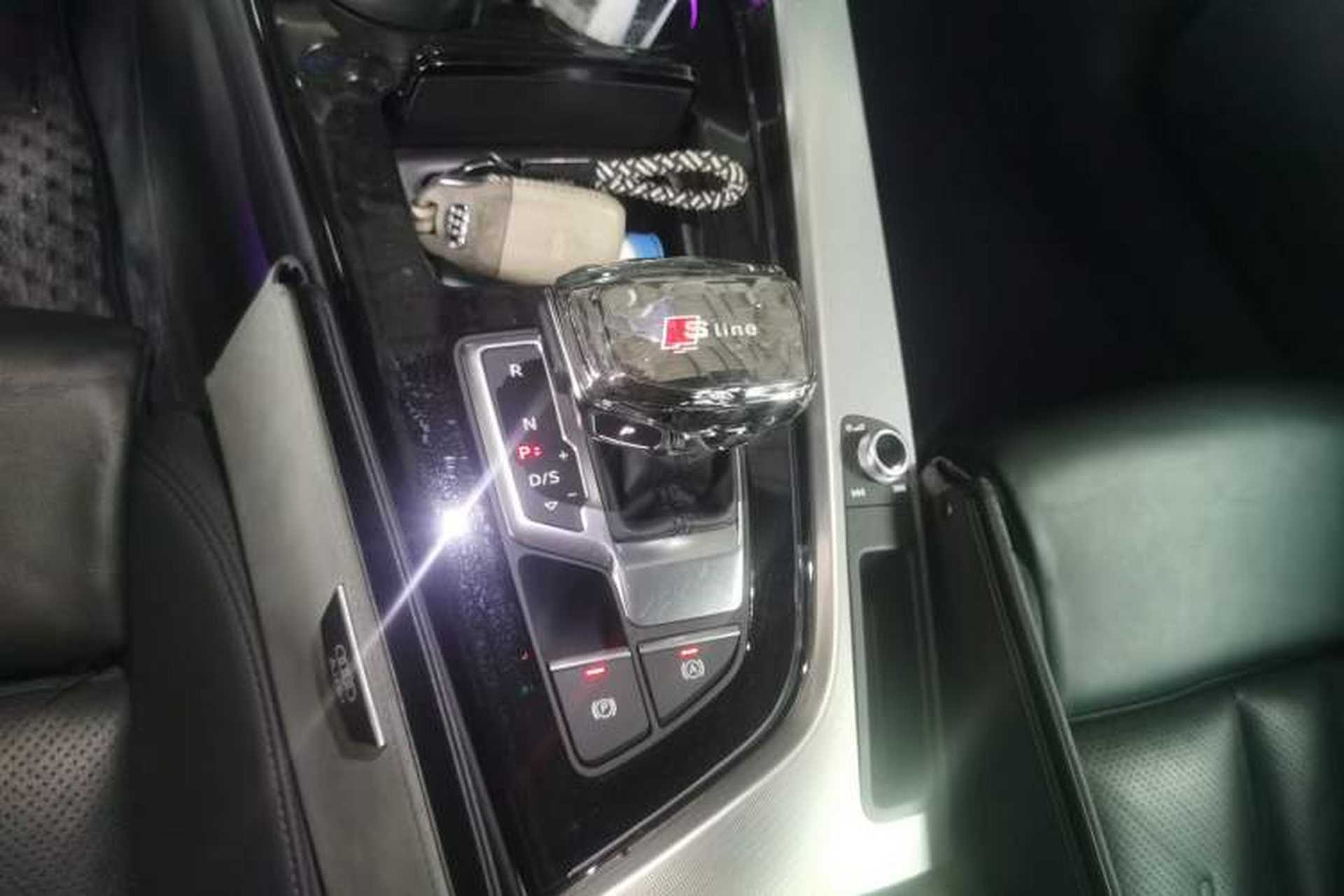 Used Audi A5 2023 Sportback 40 TFSI Fashionable and Dynamic Model Gear Lever