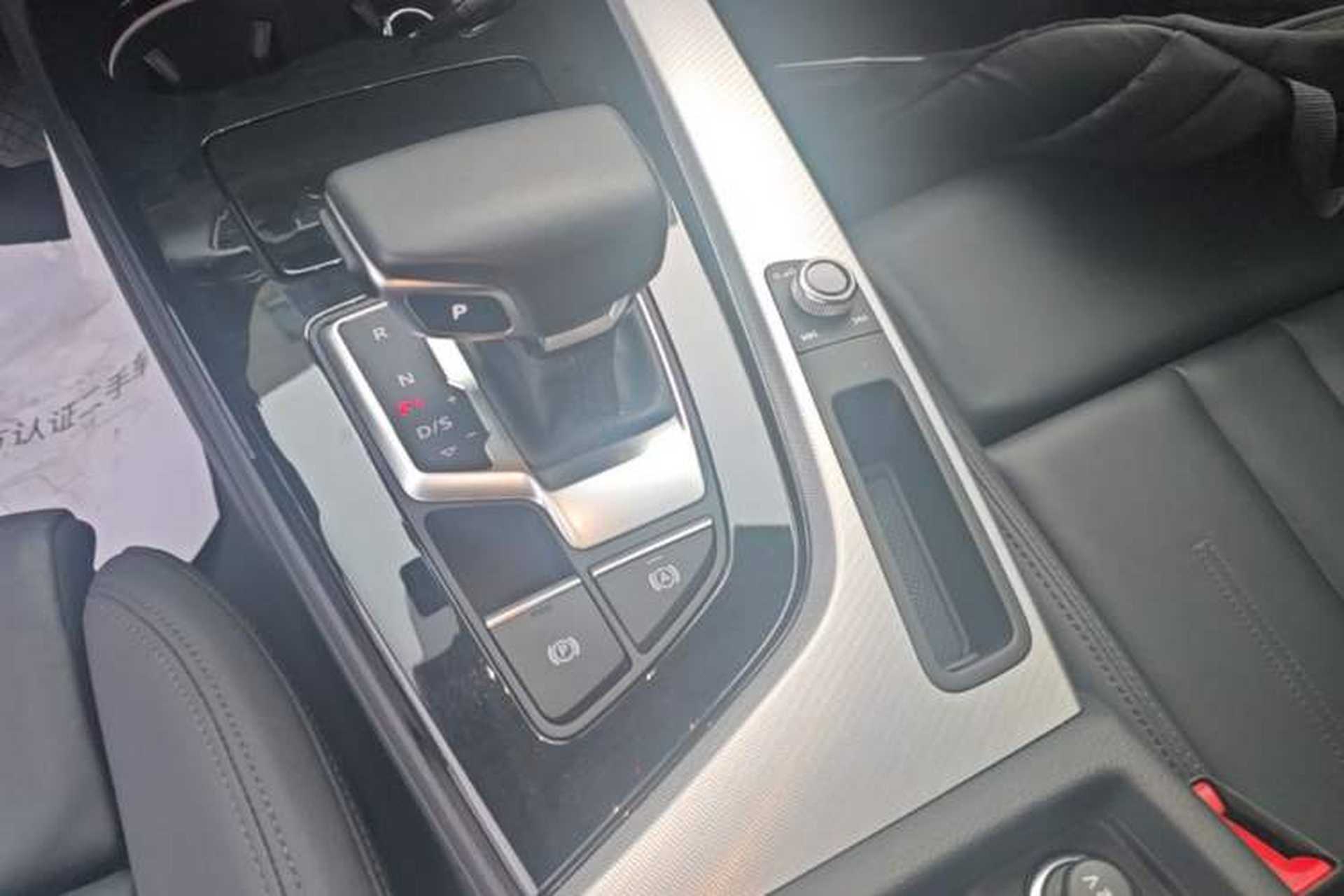 Used Audi A5 2023 Sportback 40 TFSI Fashionable and Dynamic Model Gear Lever