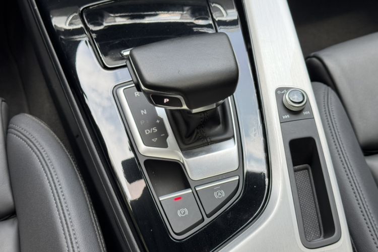 Used Audi A5 2023 Sportback 40 TFSI quattro Luxury Dynamic Edition Interior 10