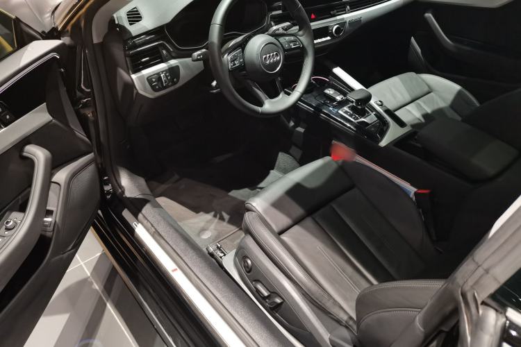 Used Audi A5 2023 Coupe 40 TFSI Fashionable and Dynamic Model Interior 3
