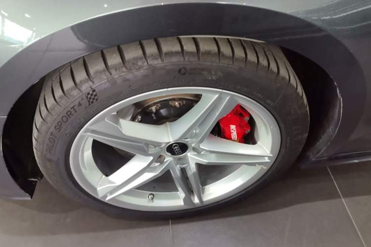 Used Audi A5 2023 Sportback 40 TFSI Fashionable and Dynamic Model Left Front Wheel Hub