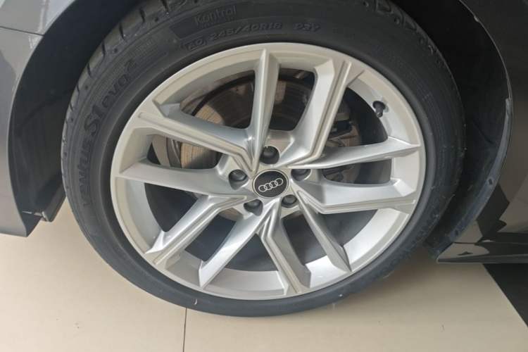 Used Audi A5 2023 Sportback 40 TFSI Fashionable and Dynamic Model Left Front Wheel Hub
