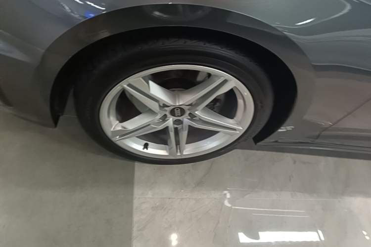 Used Audi A5 2023 Sportback 40 TFSI Fashionable and Dynamic Model Left Front Wheel Hub