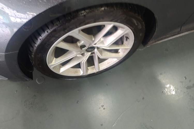 Used Audi A5 2023 Sportback 40 TFSI Fashionable and Dynamic Model Left Front Wheel Hub