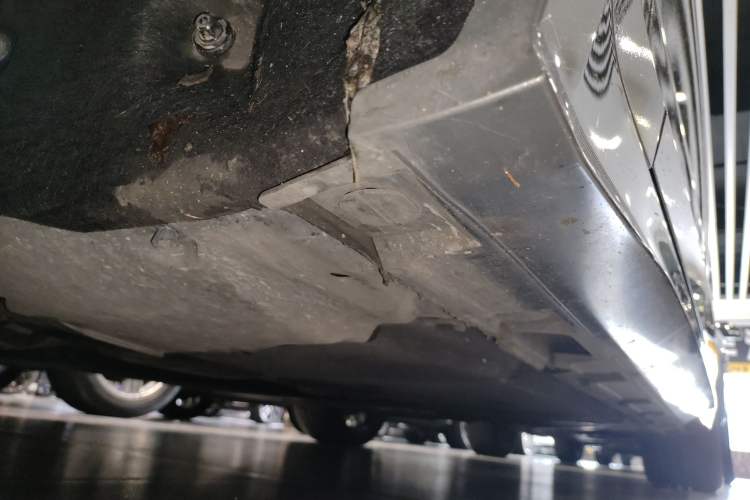 Used Audi A5 2023 Sportback 40 TFSI quattro Luxury Dynamic Edition Left Side Sill