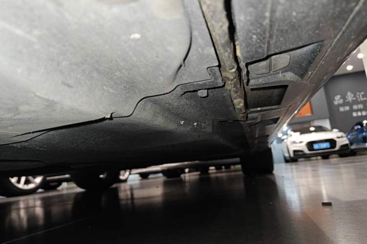 Used Audi A5 2023 Sportback 40 TFSI quattro Luxury Dynamic Edition Left Side Sill