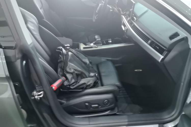 Used Audi A5 2023 Sportback 40 TFSI Fashionable and Dynamic Model Right Front Seat