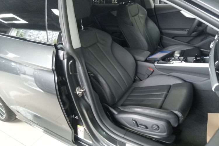 Used Audi A5 2023 Sportback 40 TFSI quattro Luxury Dynamic Edition Right Front Seat