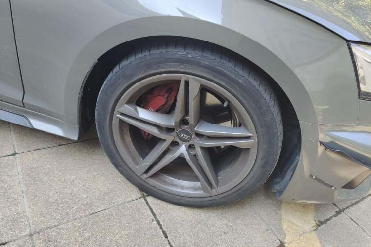 Used Audi A5 2023 Sportback 40 TFSI Fashionable and Dynamic Model Right Front Wheel Hub