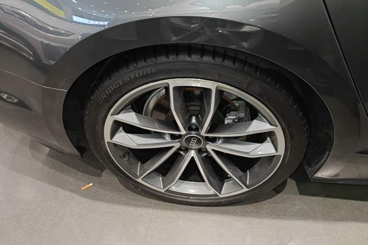 Used Audi A5 2023 Sportback 40 TFSI quattro Luxury Dynamic Edition Right Rear Wheel Hub