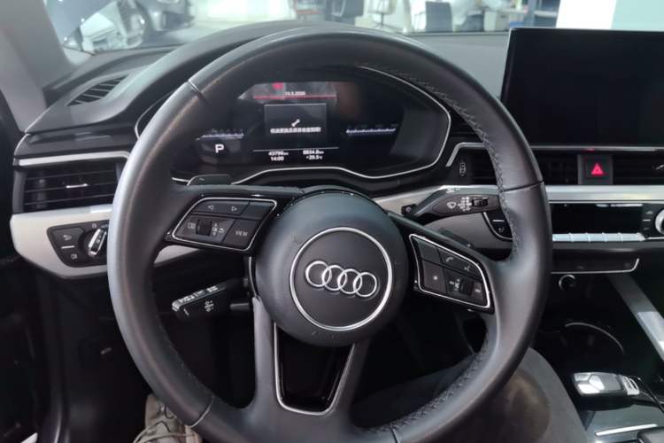 Used Audi A5 2023 Sportback 40 TFSI Fashionable and Dynamic Model Steering Wheel