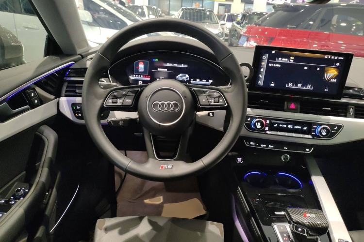 Used Audi A5 2023 Sportback 40 TFSI quattro Luxury Dynamic Edition Steering Wheel