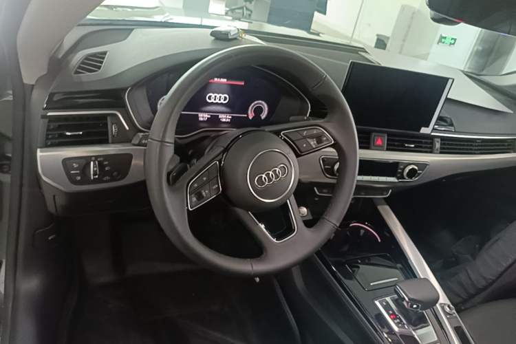Used Audi A5 2023 Sportback 40 TFSI Fashionable and Dynamic Model Steering Wheel