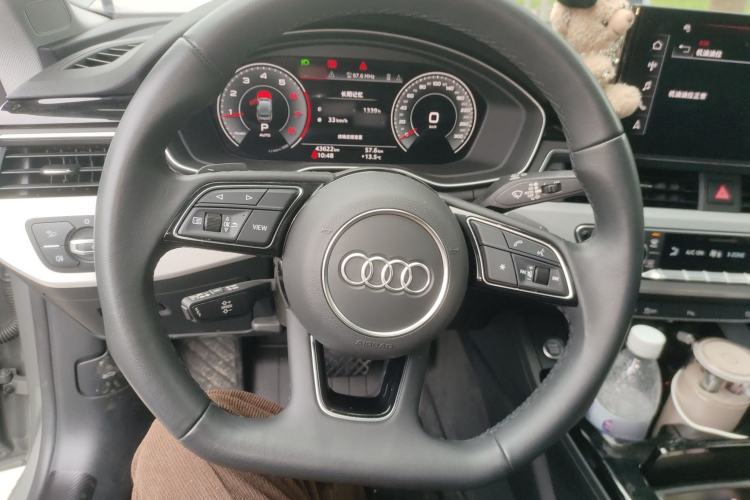 Used Audi A5 2023 Sportback 40 TFSI quattro Luxury Dynamic Edition Steering Wheel