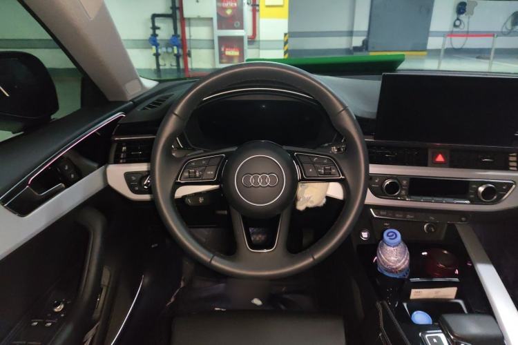 Used Audi A5 2023 Sportback 40 TFSI quattro Luxury Dynamic Edition Steering Wheel