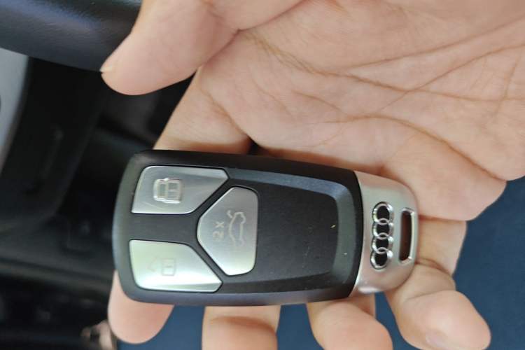 Used Audi A5 2023 Sportback 40 TFSI Fashionable and Dynamic Model Vehicle Key