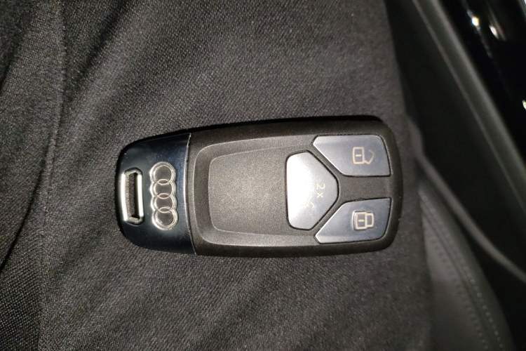 Used Audi A5 2023 Sportback 40 TFSI quattro Luxury Dynamic Edition Vehicle Key