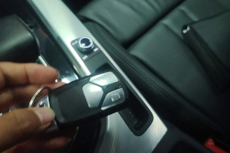 Used Audi A5 2023 Sportback 40 TFSI Fashionable and Dynamic Model Vehicle Key