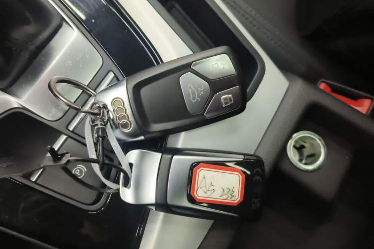 Used Audi A5 2023 Sportback 40 TFSI quattro Luxury Dynamic Edition Vehicle Key