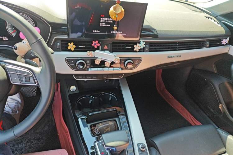 Used Audi A5 2023 Sportback 40 TFSI quattro Luxury Dynamic Edition Audio And AC Panel