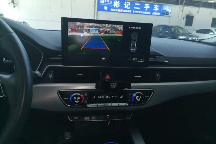 Used Audi A5 2023 Coupe 40 TFSI Fashionable and Dynamic Model Audio And AC Panel
