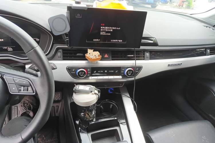 Used Audi A5 2023 Sportback 40 TFSI quattro Luxury Dynamic Edition Audio And AC Panel